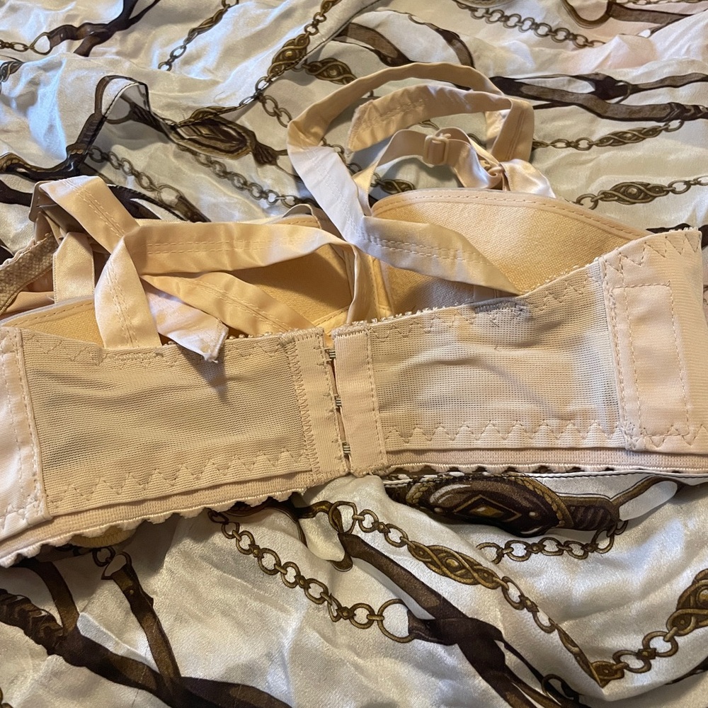 Jeunique Bras - Picture 10 of 13